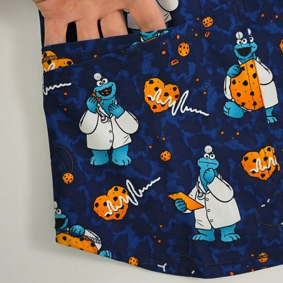 Sesame Street Cookie Monster Doctor Cookies V-Neck Print Scrub Top Size XXL - Picture 6 of 13